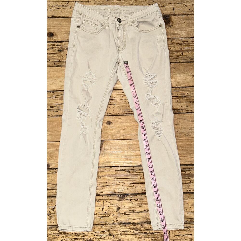 Machine Nouvelle Mode Women’s Size 29 Khaki Distressed Jeans - Picture 5 of 9